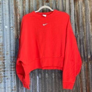 nike drop shoulder crew neck sweatshirt, women’s S, like new condition!